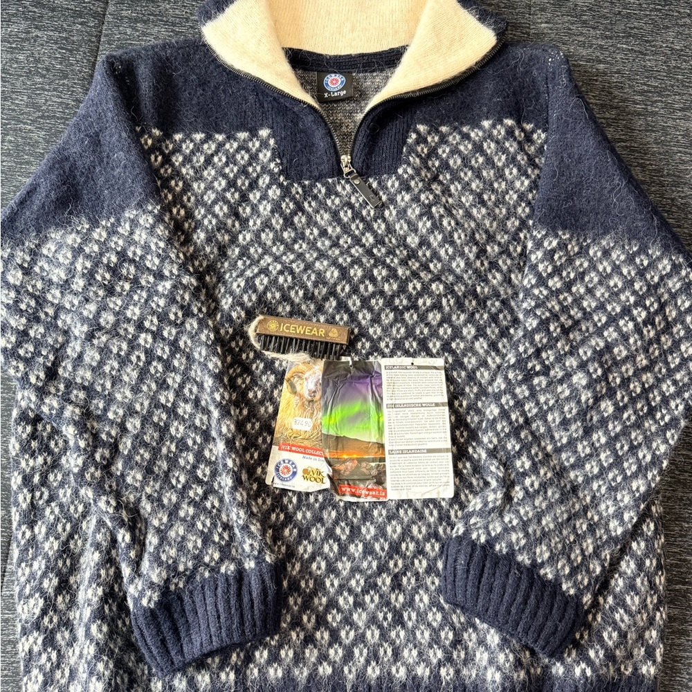 Icewear Men's Navy and Cream Zip-Up Sweater
